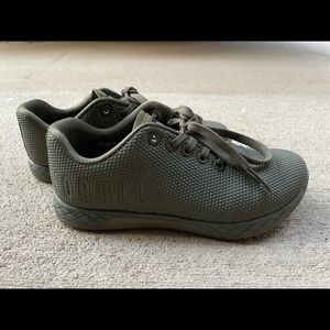 No Bull Trainers size 6